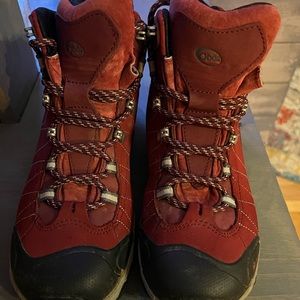 Obōz hiking boots